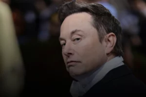 ???? إيلون ماسك يفاجئ العالم: xAI تطرح Grok 2.5 كمفتوح المصدر وتَعِد بـGrok 3 قريباً